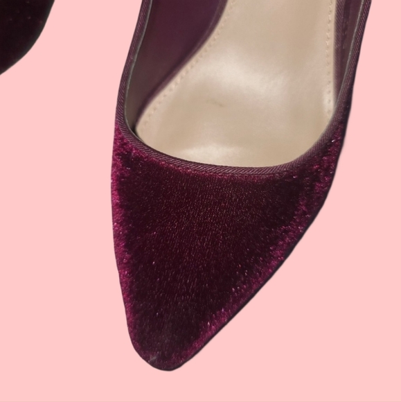 Gorgeous Suede Heels - Picture 2 of 4